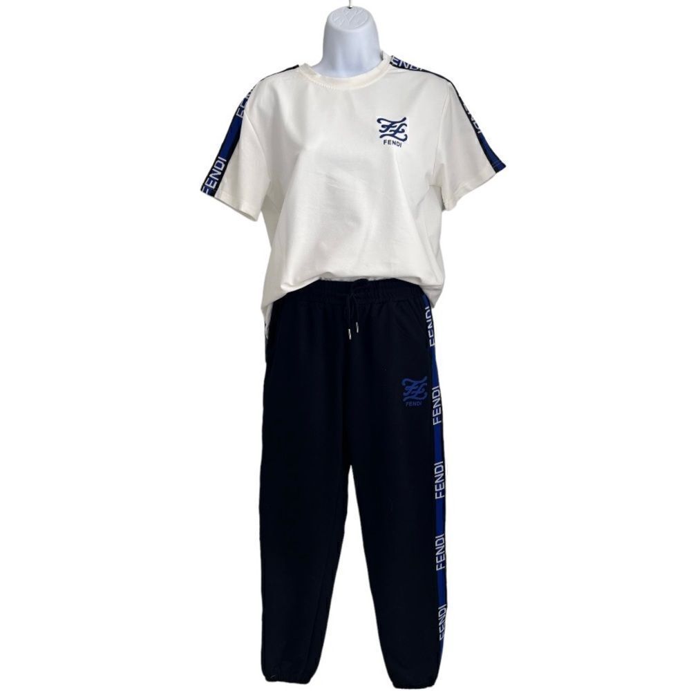 FASHION And Stylish Two Pieces Pants And T-Shirt. Size S